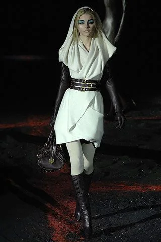 Look 25